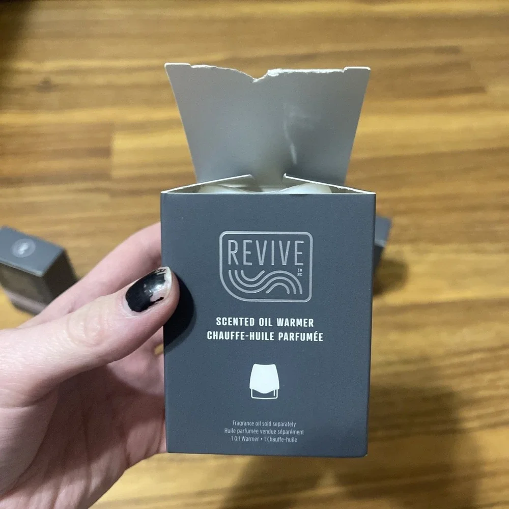 Revive‎ Scented Oil (Lavender Honey & Spiced Latte) 0.8 oz. with Warmer